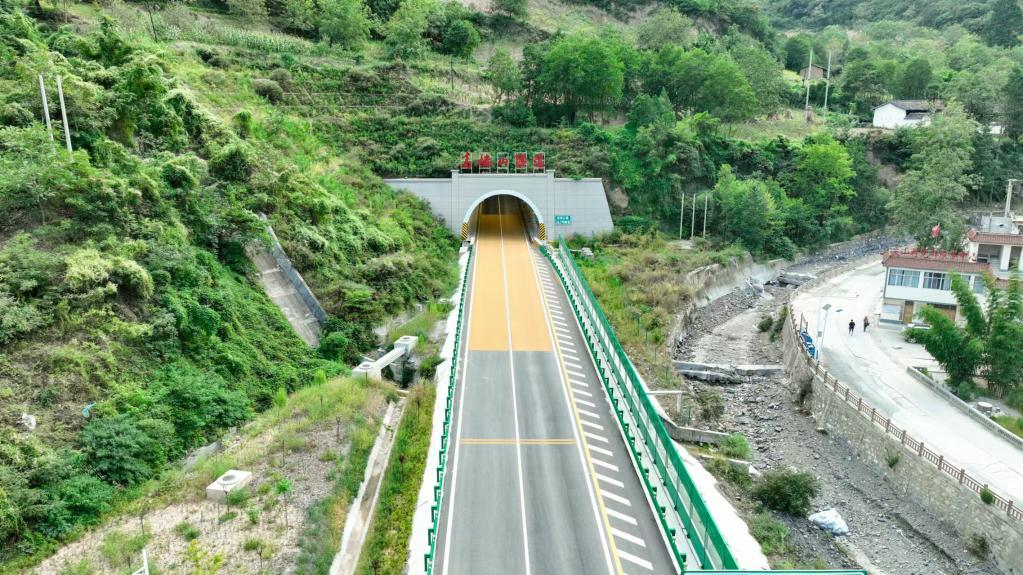 这是已开通的高楼山隧道（李董　摄）