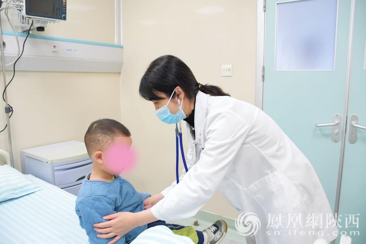 史瑞明主任治疗小患者