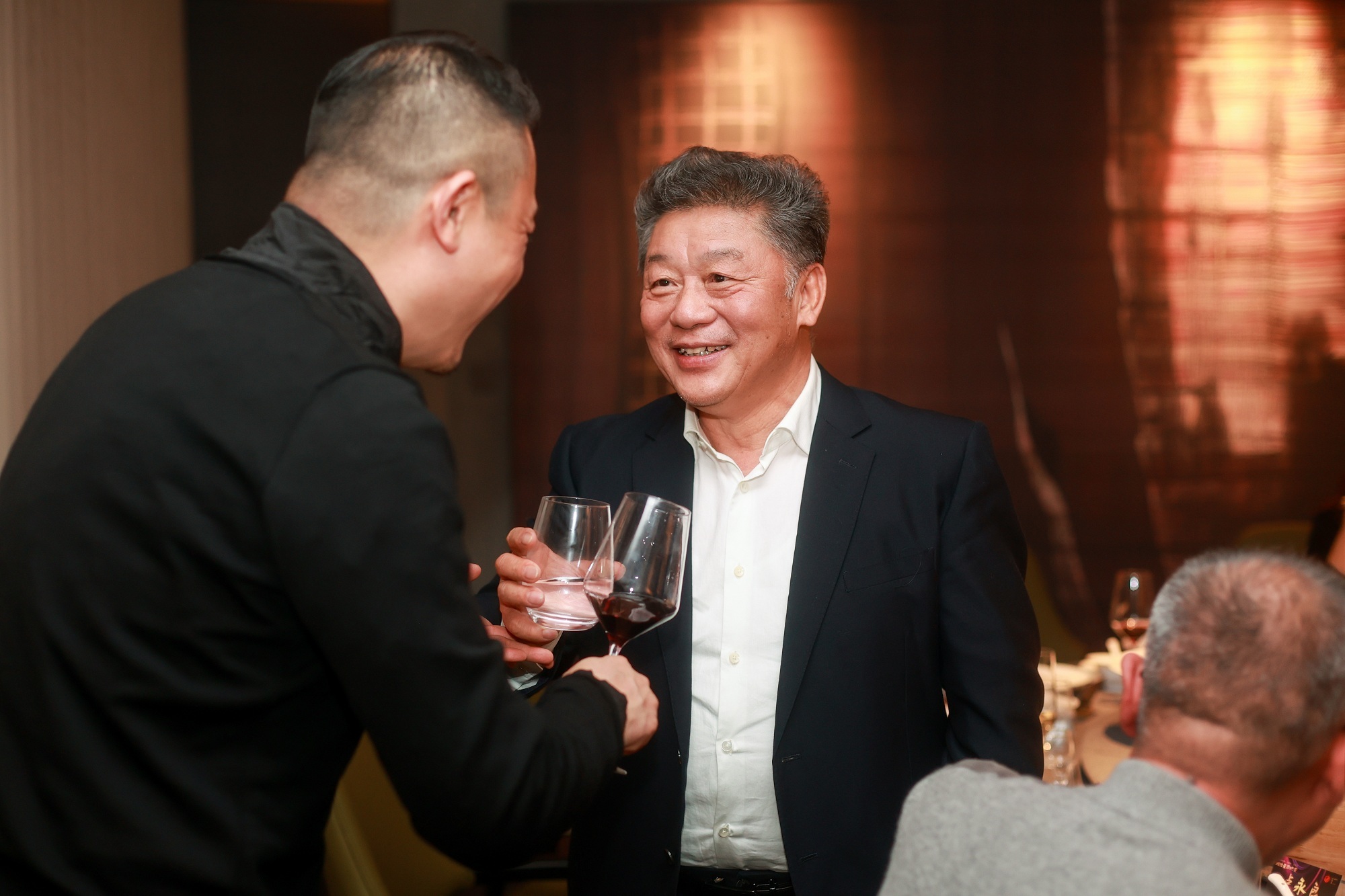 楚菜大师卢永良（左二）