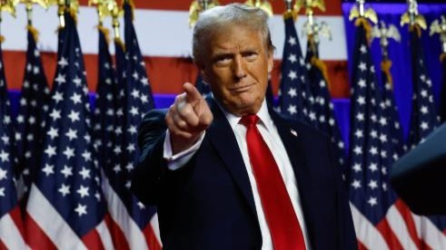 特朗普：将驱逐非法移民并取消出生公民权