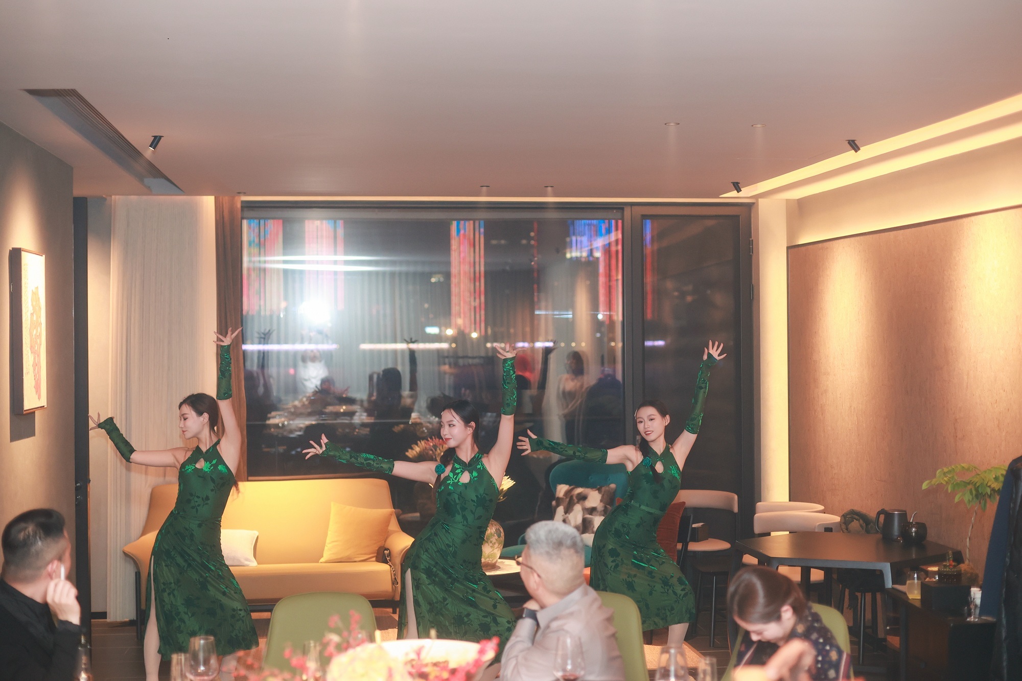 水岸旗袍歌舞秀