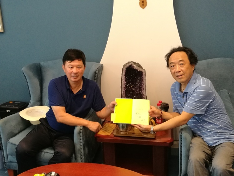 在南京中国网球学院采访院长蒋宏伟 (2018年摄)