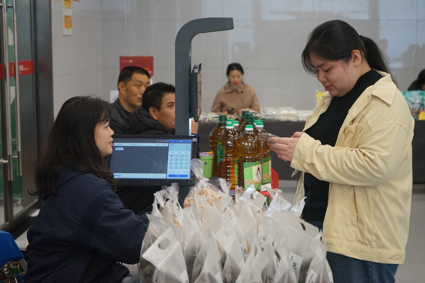 24.12.6 助农共富市集.JPG