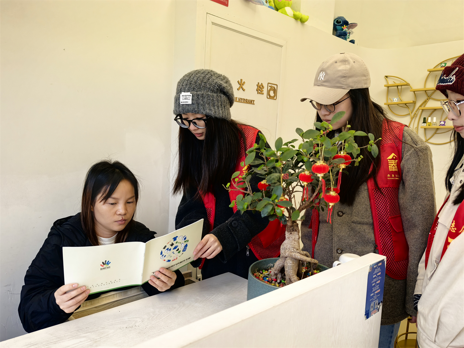 “绿”动网格，“红马甲”助力社区文明梦