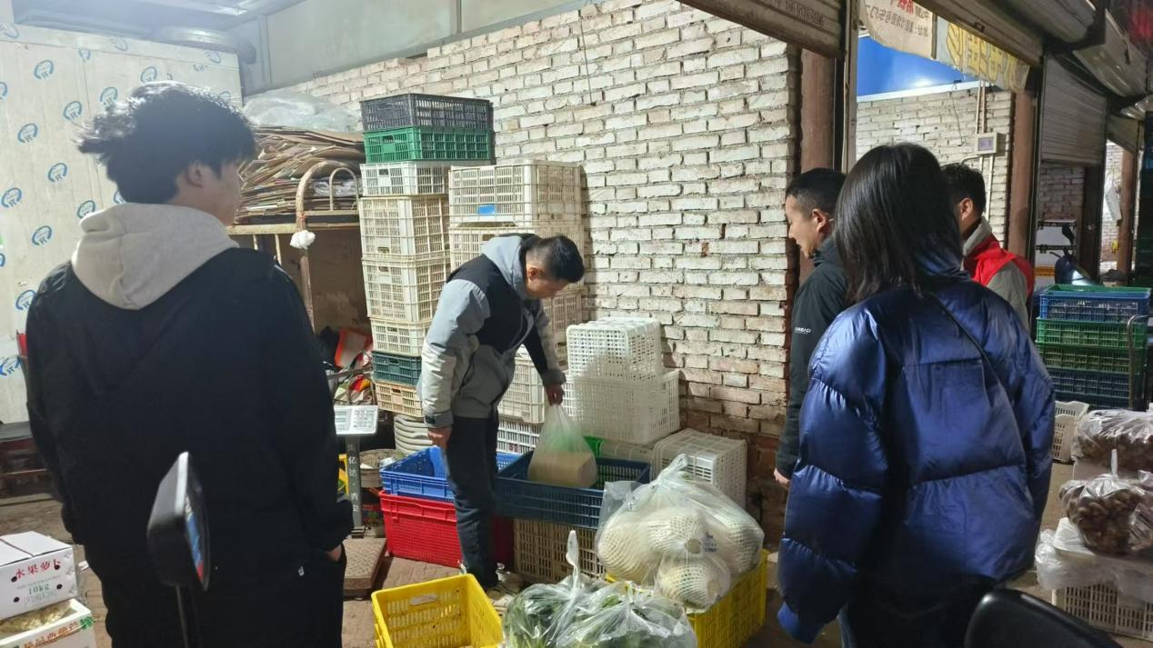 开展生态环保夜间巡查