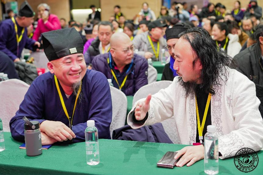 恭贺第十届中华道医学术交流大会暨道医学分会理事会圆满成功