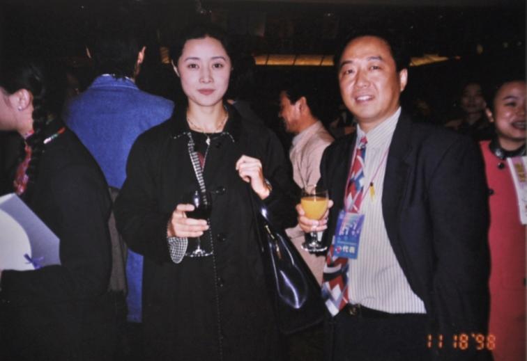 在重庆采访演员刘蓓 (1998年摄)