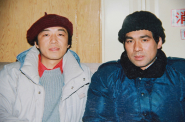 在央视春晚现场采访朱时茂 (1988年摄)