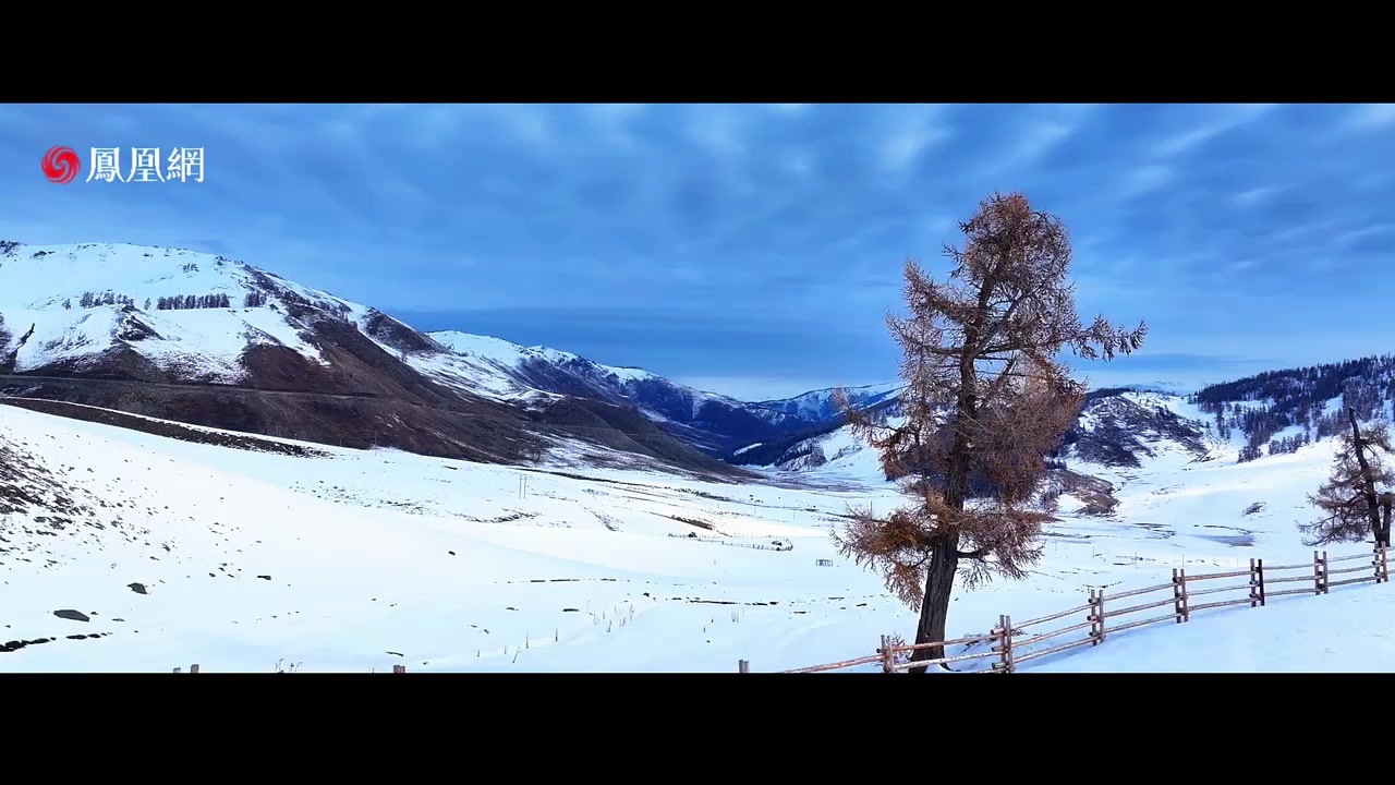 在中国西北边陲，新疆投递员木哈买提别克17年如一日，驾驶邮车穿梭在阿勒泰的崇山峻岭间，用双脚丈量深山，用邮路连接人心。不畏艰难险阻，只为将每一份邮件准时送达。他的故事，是中国邮政普遍服务的缩影，彰显着