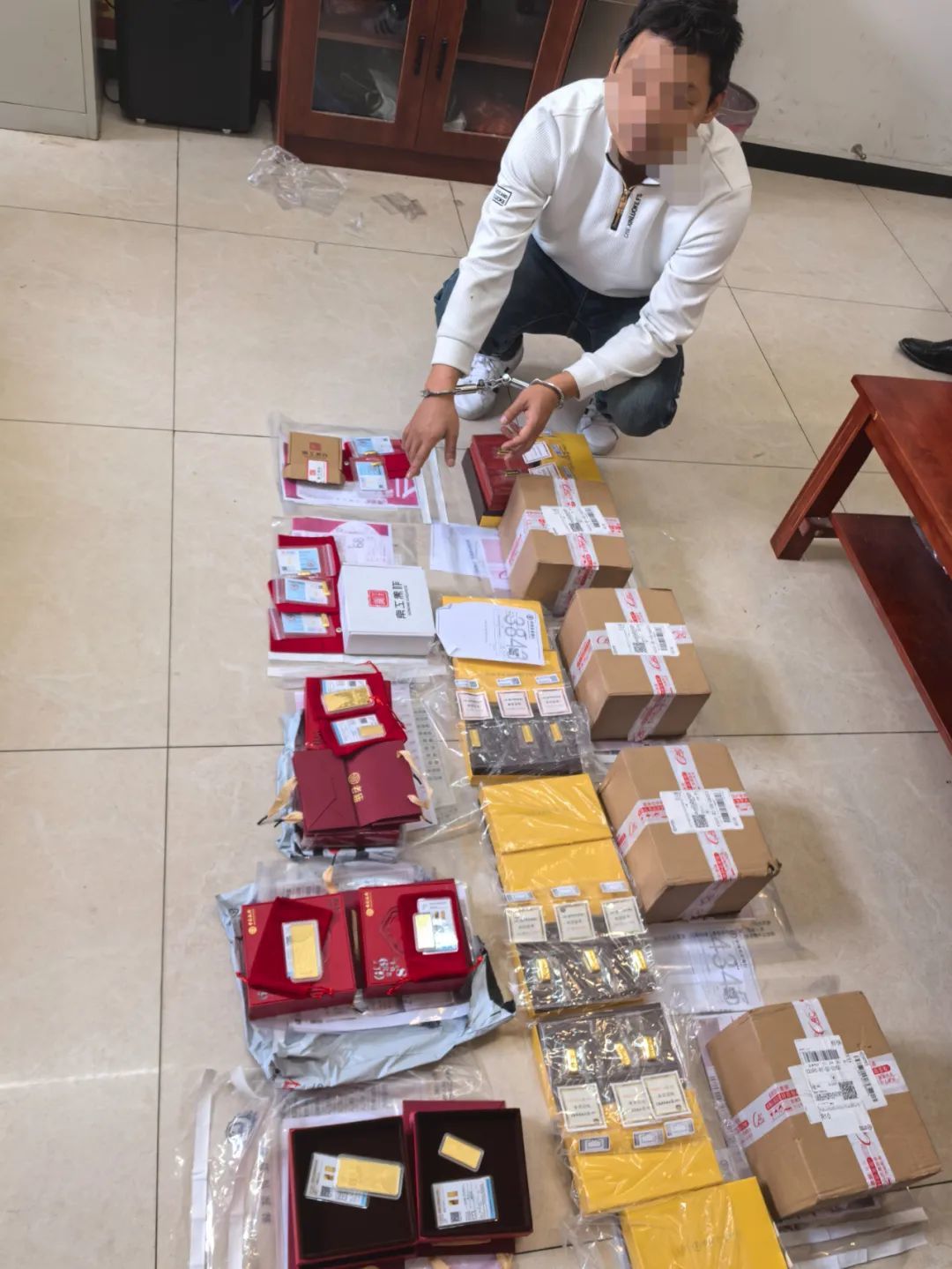 涉案近千万元 宜春警方破获“黄金洗钱”团伙案