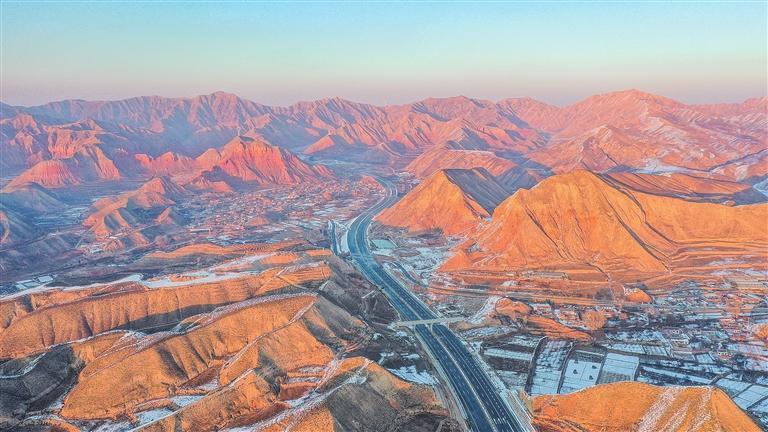 G1816乌海至玛沁高速公路兰州新区至兰州段（中通道）项目即将建成通车