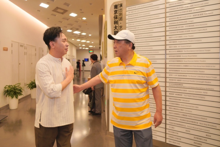 在南京采访演员白凯南 (2023年摄)