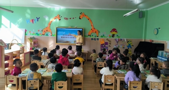 法治大餐进校园　永昌接地气宣传“宪”入童心