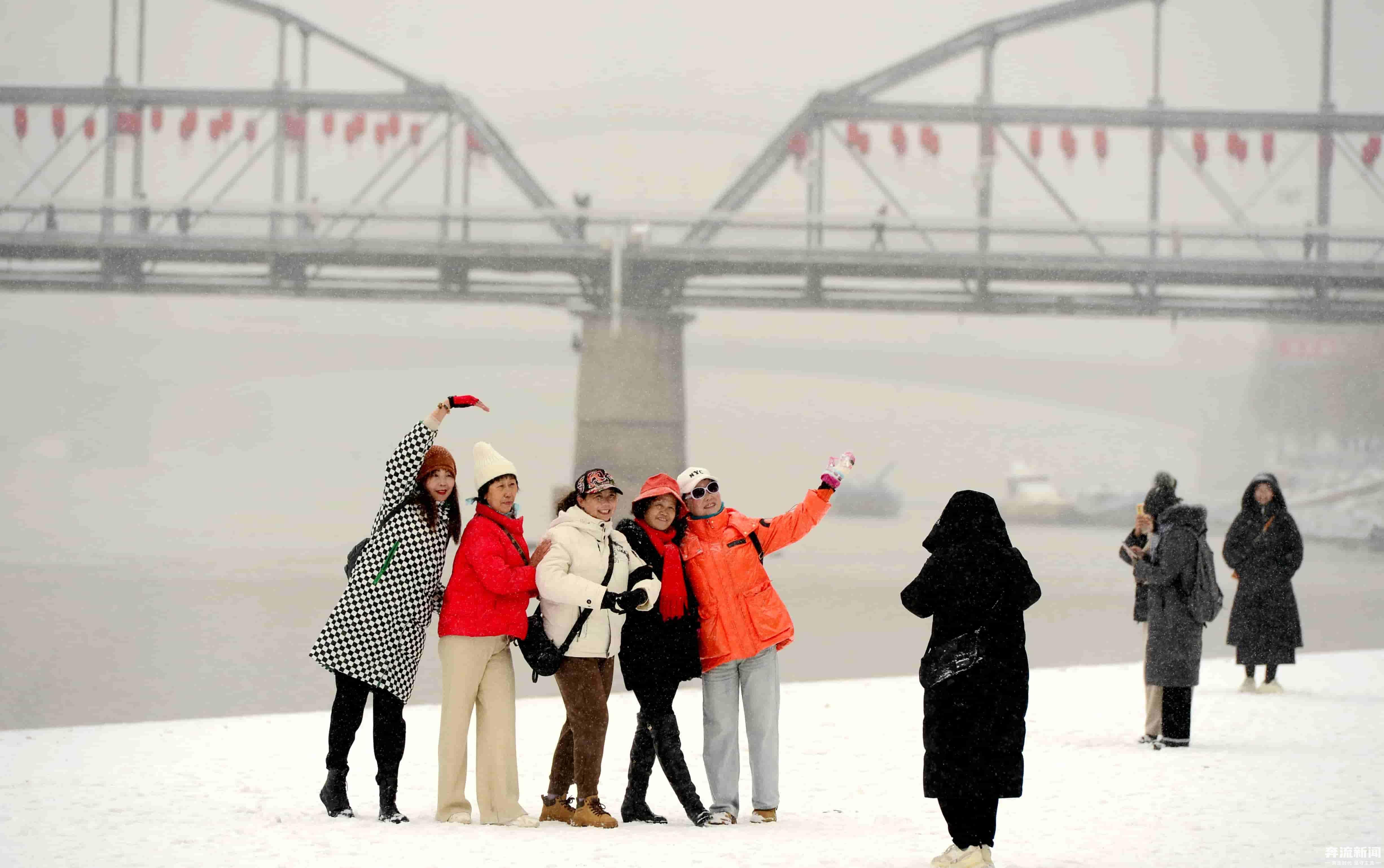 快来甘肃解锁冬日氛围感大片　雪后citywalk安排上了