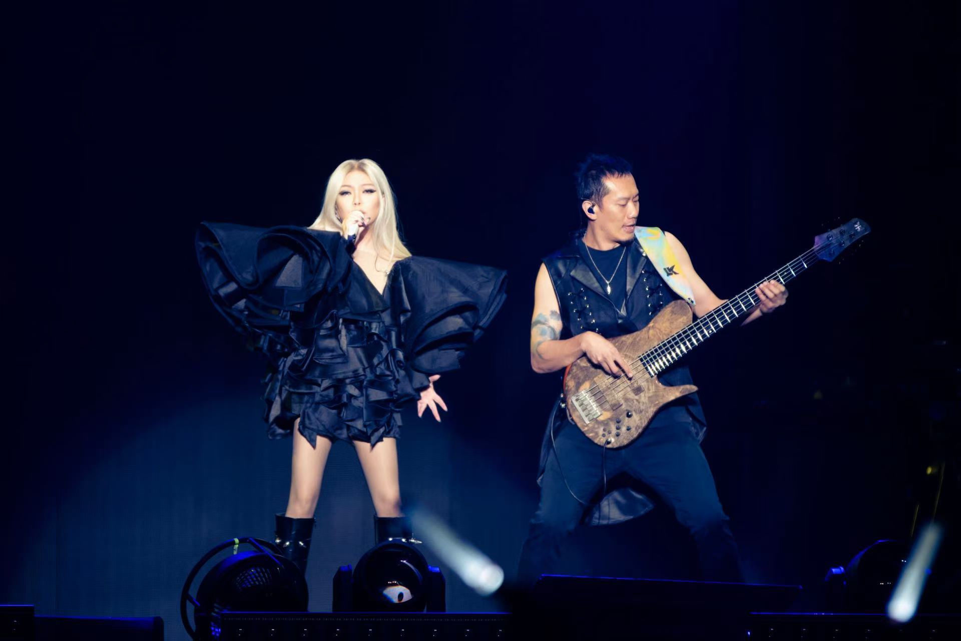 张惠妹“ASMR MAX”深圳站收官，超4万歌迷共赴音乐狂欢