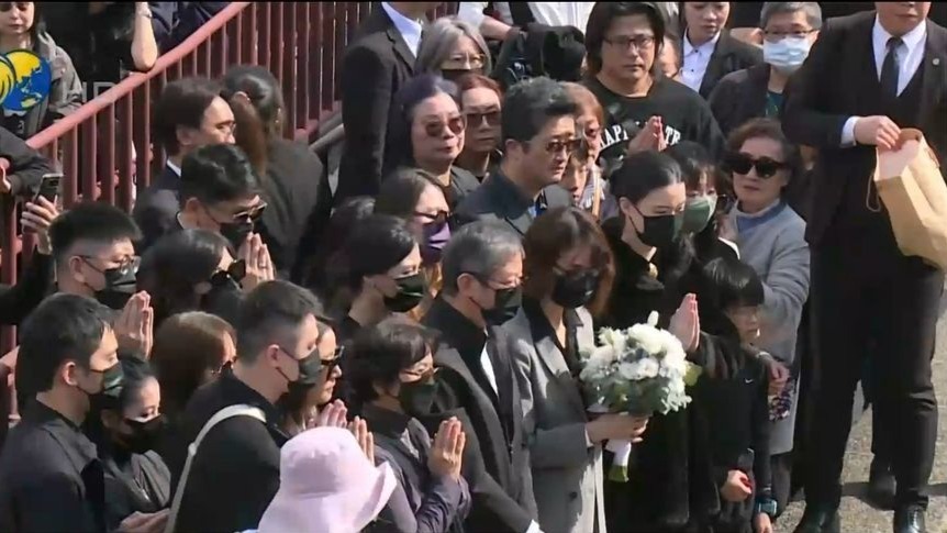 “送琼瑶最后一程”，粉丝悼念琼瑶：她的作品是永远的经典