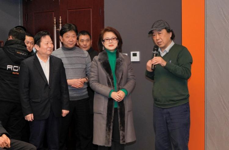 在南京采访歌唱家蔡红虹 (2023年摄)