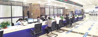 南康区政务服务中心办事大厅