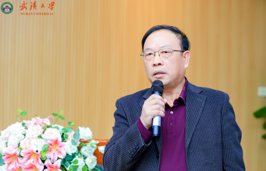 图为：深圳市罗湖区政协党组成员程时菊做分享