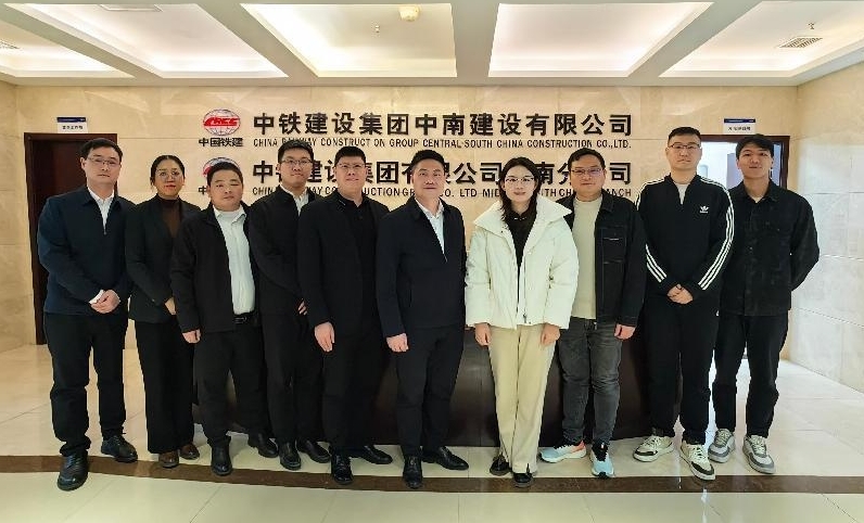 江西理工大学:携毕业生进企业 解锁求职“新密码”