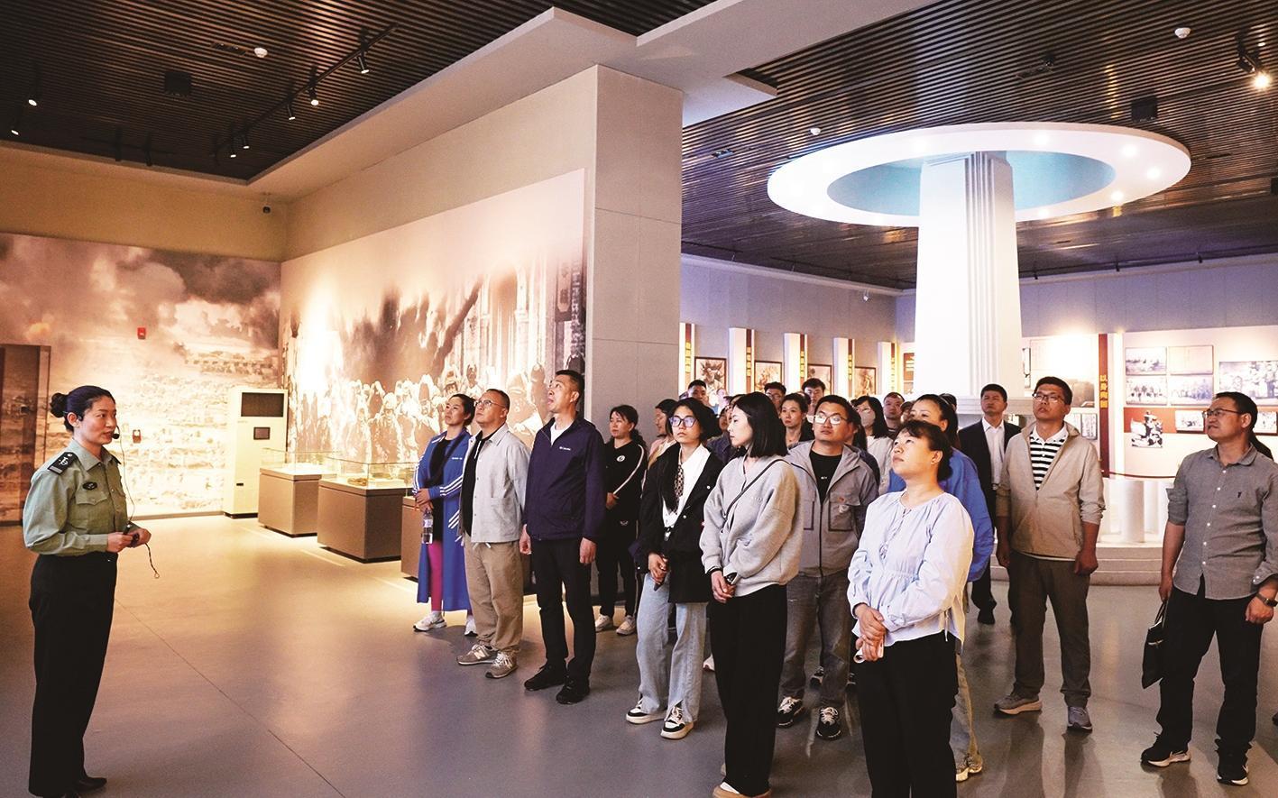 四平市组织党员走进四平战役纪念馆开展党性教育培训活动。