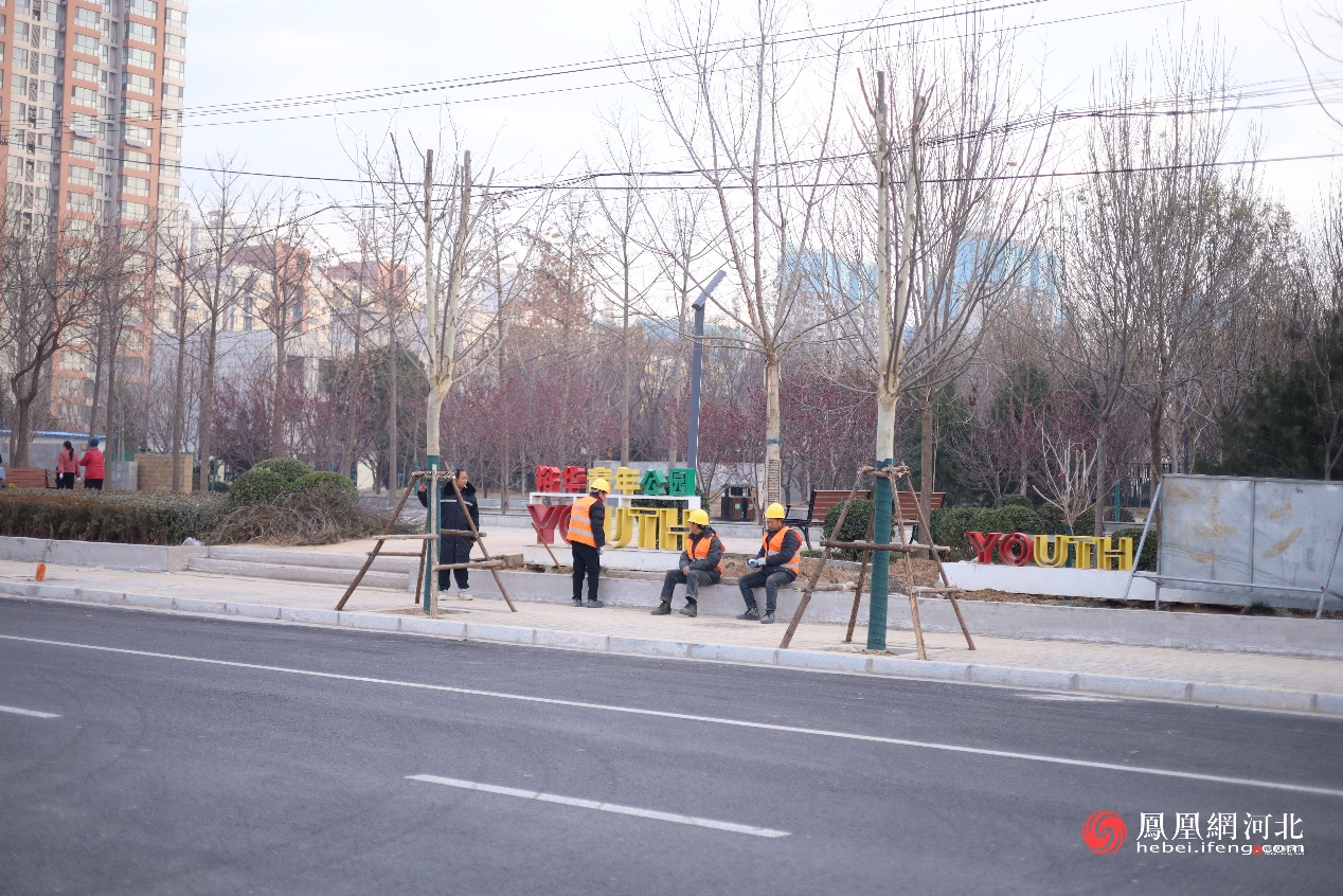 裕翔路附近街边