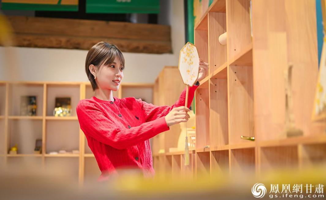 以银杏为灵感的文创设计感拉满，带来丰富的游玩乐趣。杨艺锴　摄