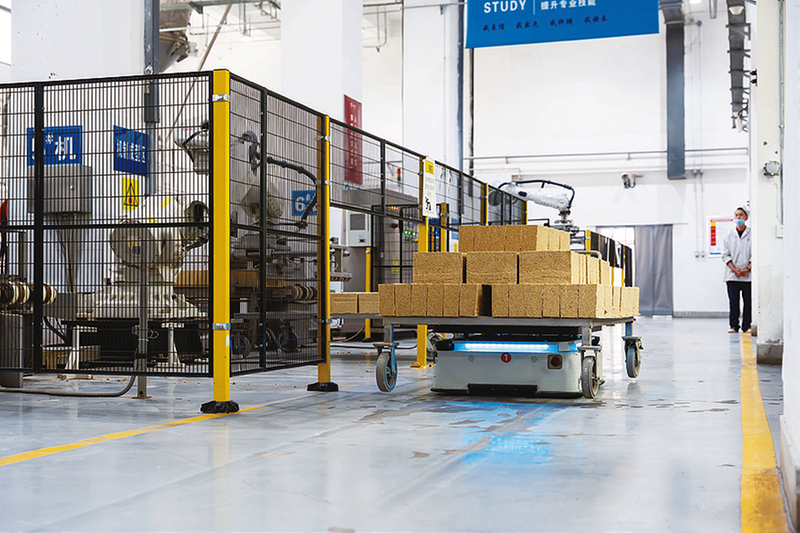 西凤酒制曲车间