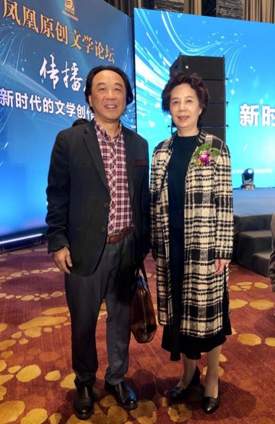 在南京与江苏省作协原主席范小青 (2020年摄)