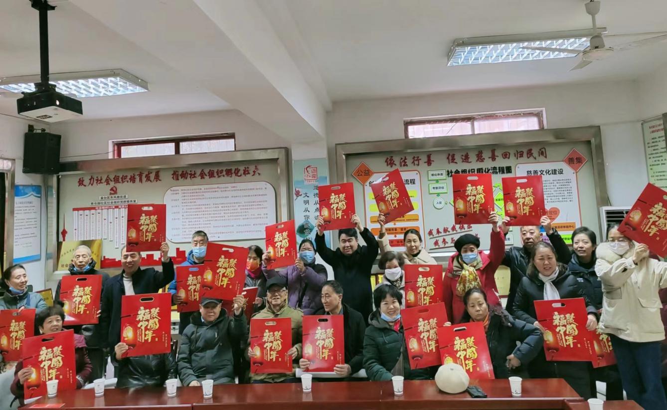 为辖区老人免费送春联