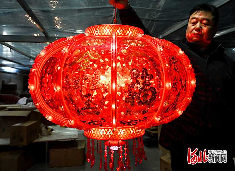 藁城宫灯制作忙5.jpeg