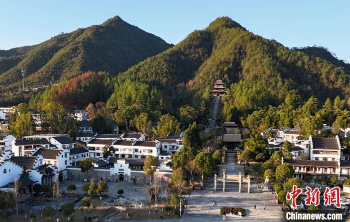 图为双井村的秀美风光。(无人机照片)吴圆生 摄