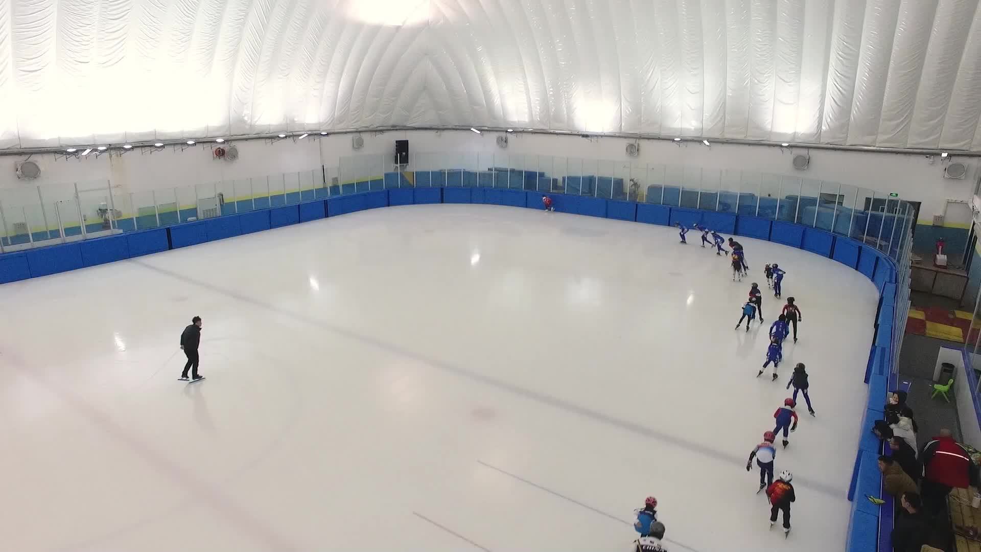 河北秦皇岛:冰雪少年让冰场“燃”起来_凤凰网视频_凤凰网