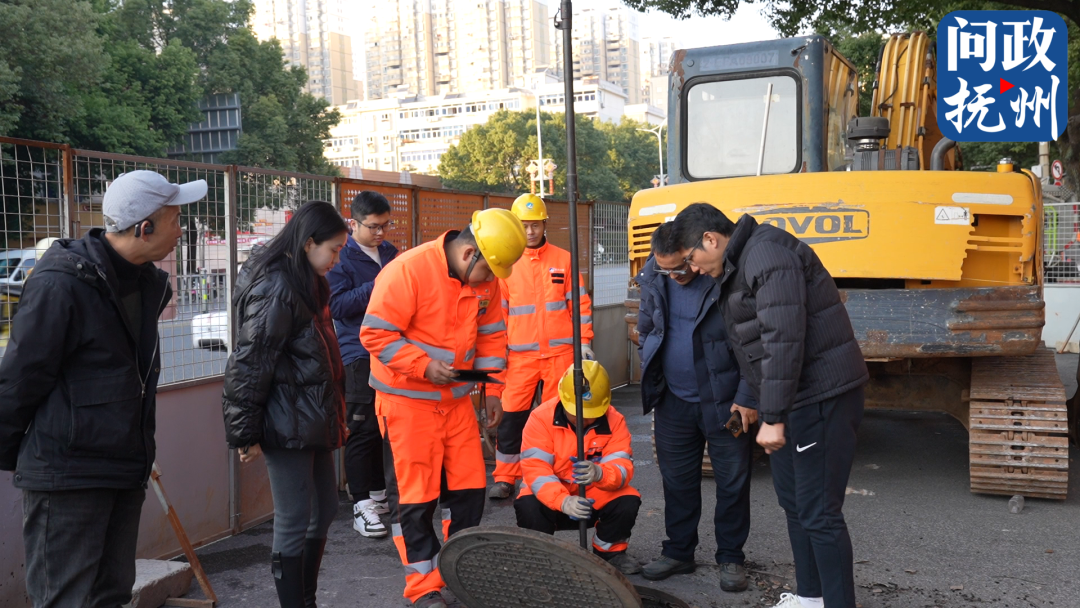 抚州一路面塌陷存安全隐患 市政部门：预计春节前修复完工