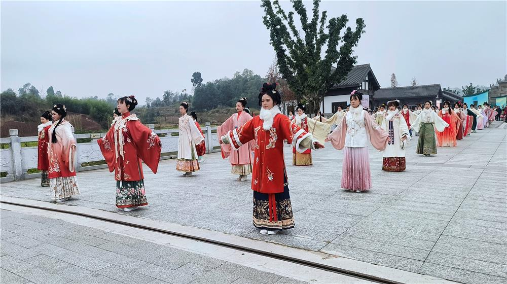 冬季旅游惠民消费季暨福You双桂·心归田园主题活动启动仪式现场。梁平区融媒体中心供图