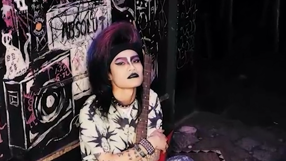 对话“杀马特教父”罗福兴：曾“管理”二三十万杀马特，如今拍视频月入三五万