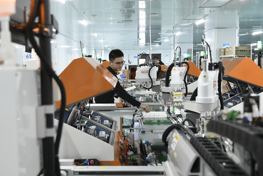 宁都县：设备调试忙生产（图）