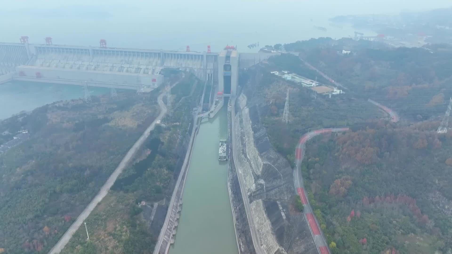 三峡升船机累计通过船舶3万艘次