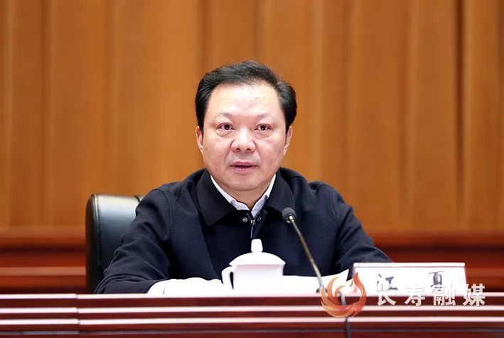 ▲区委书记、长寿经开区党工委书记江夏讲话