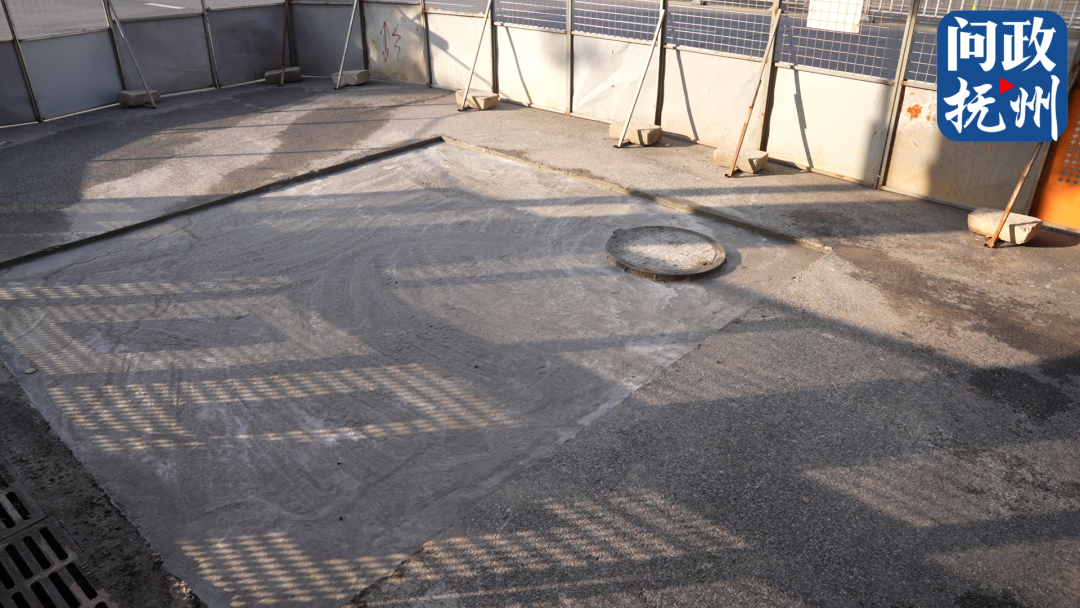 抚州一路面塌陷存安全隐患 市政部门：预计春节前修复完工