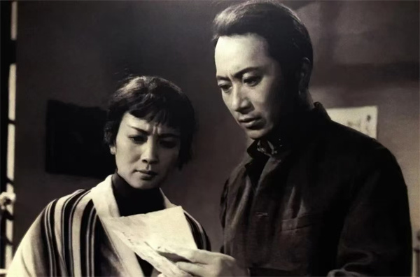 《早春二月》剧照