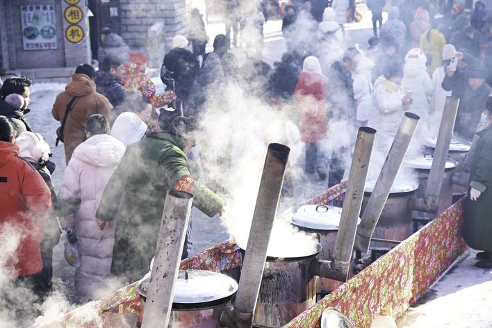 人间烟火气温暖莲花岛。