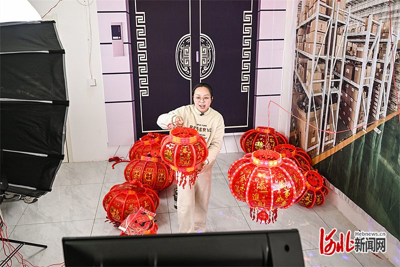 藁城宫灯制作忙7.jpeg