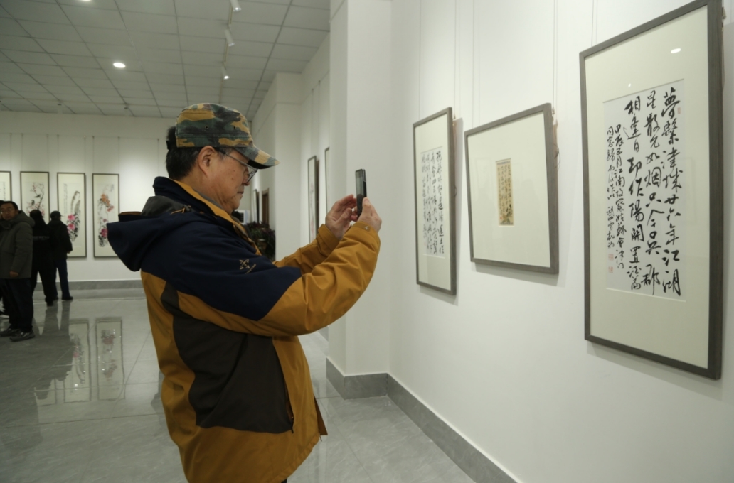 【组图】河北沧州：“文墨”——田雨潇、贾乾初迎新年诗书画作品展开幕