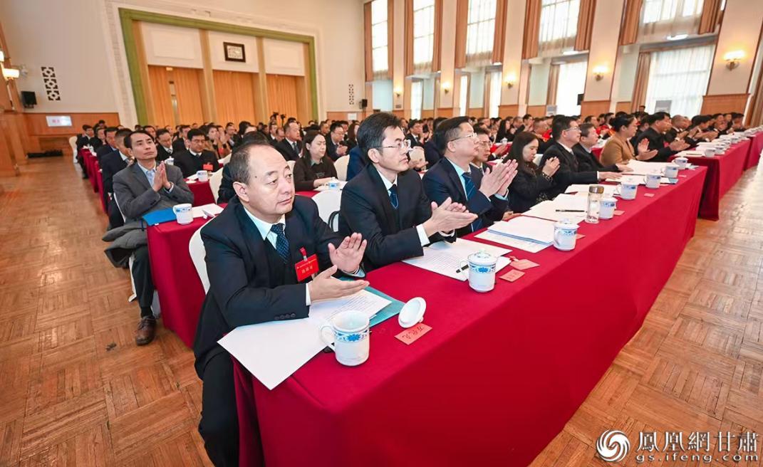 会议谋划甘肃省供销合作社新时代守正创新、改革转型、凝心聚力再出发的思路举措，引发参会人员热烈反响。