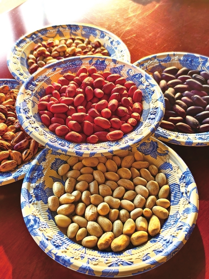 五彩花生。赵雯涓 摄