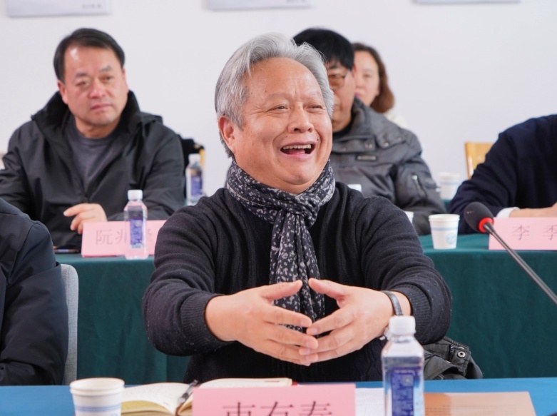 束有春发言