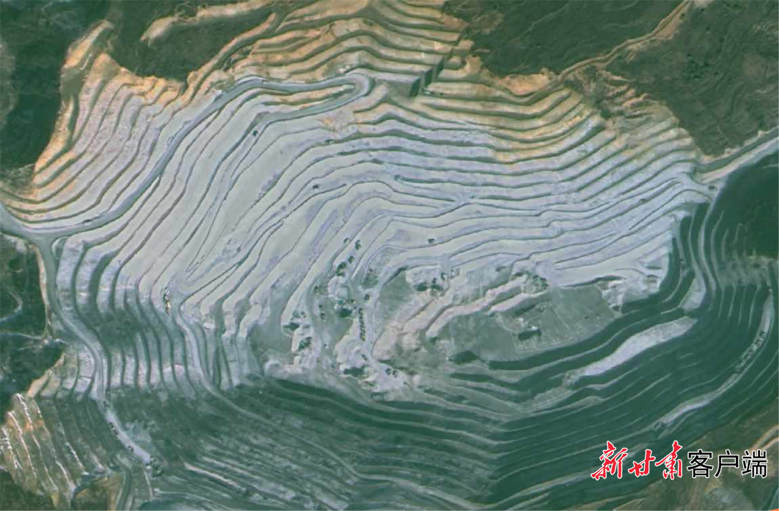 甘肃某大型在产露天矿山高分二号数据