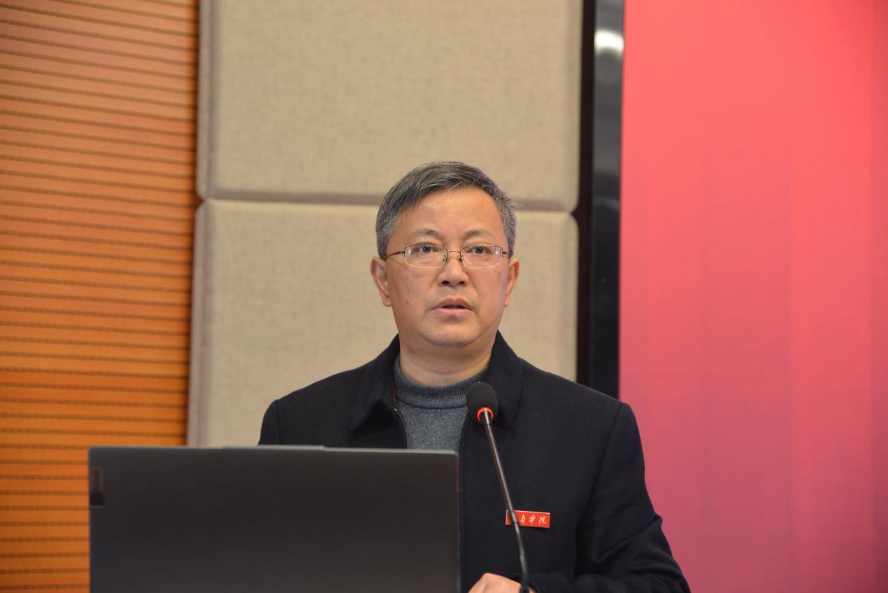 宜春学院马克思主义学院院长、湘鄂赣苏区发展研究中心主任范松仁