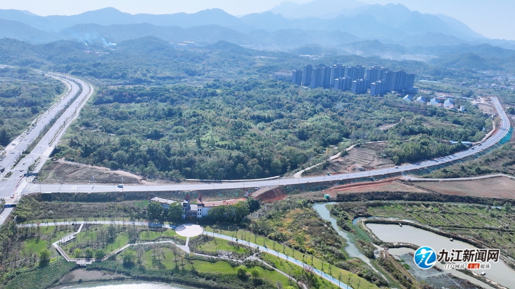 图为环湖南路西段。